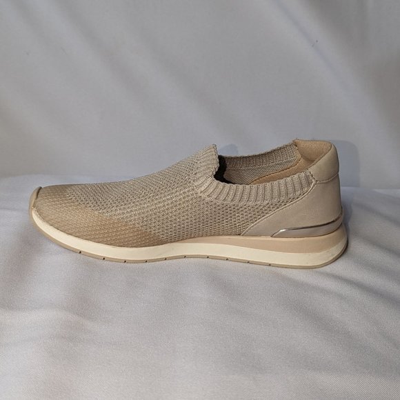 Naturalizer Lafayette slip-on sneaker neutral porcelain size 6 EUC - Picture 6 of 13